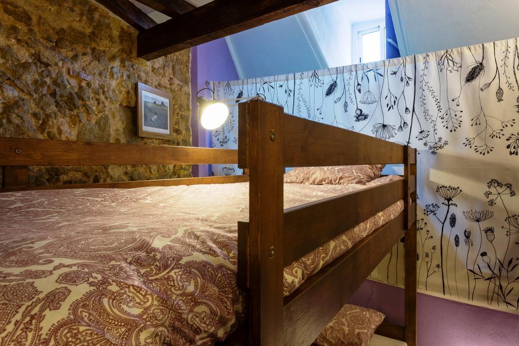 Arty Hostel Lisbon Room photo